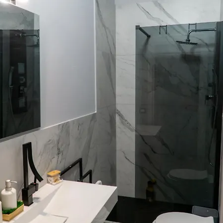 ベッド・アンド・ブレックファスト Le Temple Du Luxe 3*